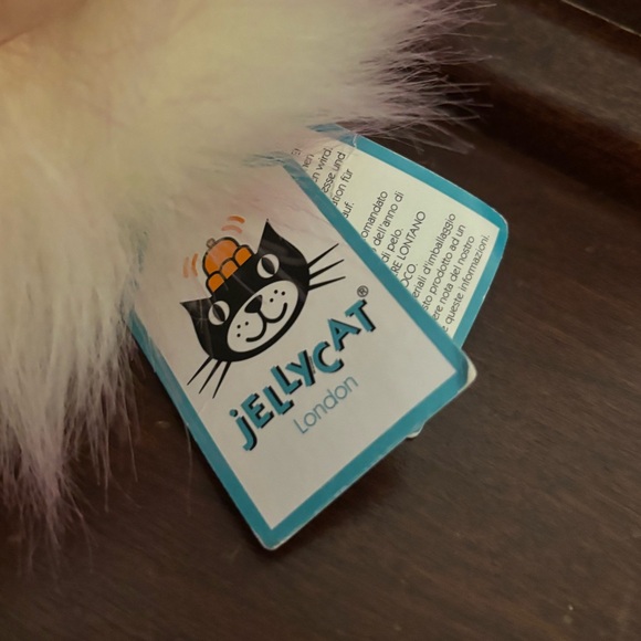 NWT Jellycat London “ I am Raspberry
Ripple Pompom” - Picture 2 of 6